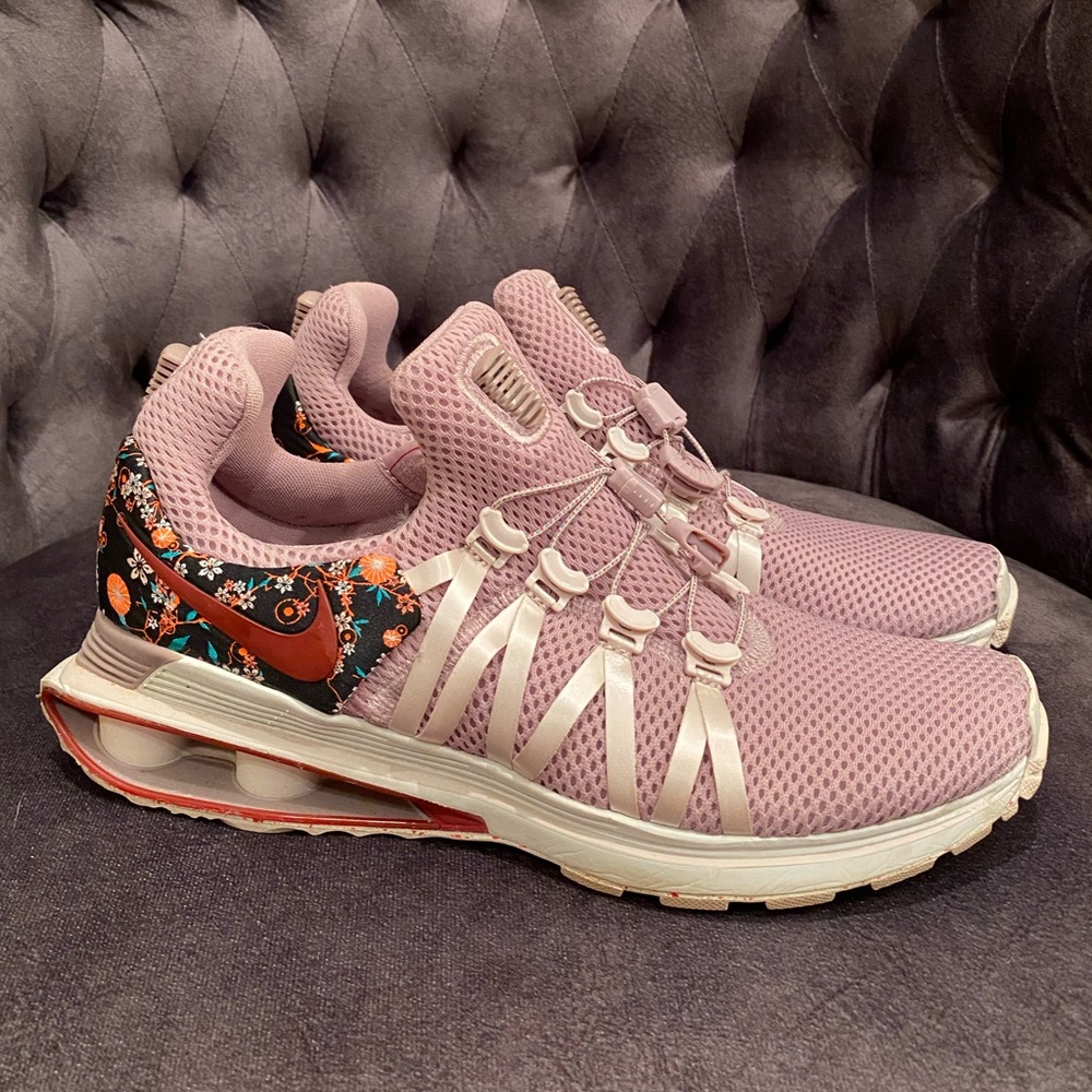 Nike Shox Gravity Cherry Blossom
